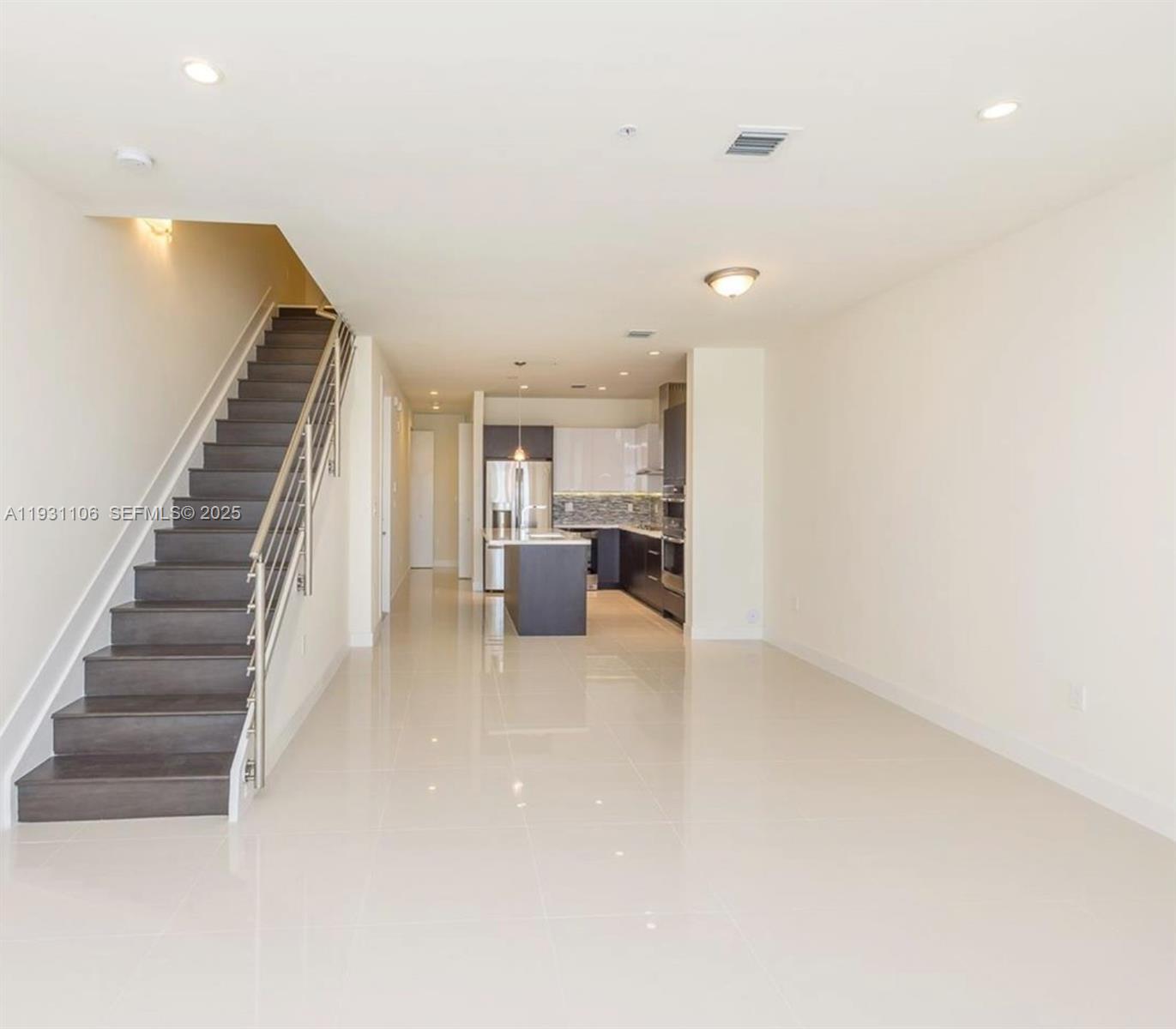 LANDMARK AT DORAL - Residential Lease