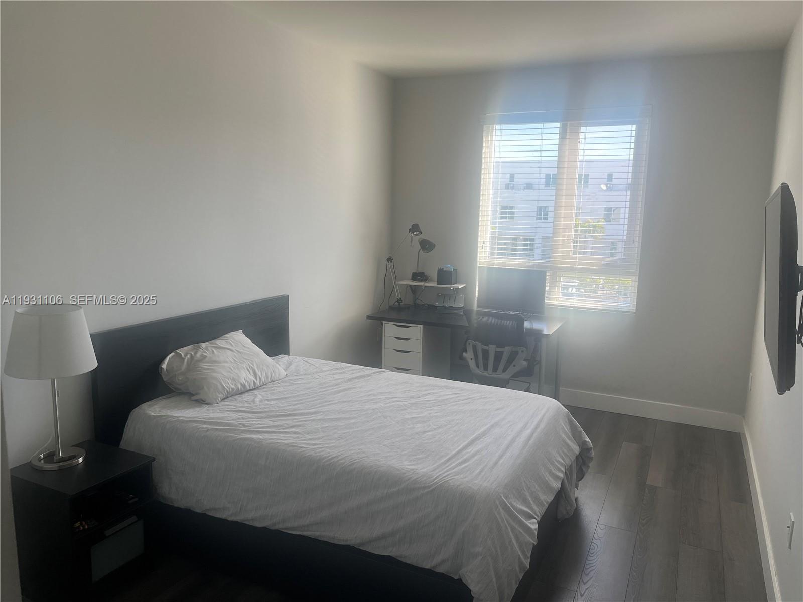 LANDMARK AT DORAL - Residential Lease