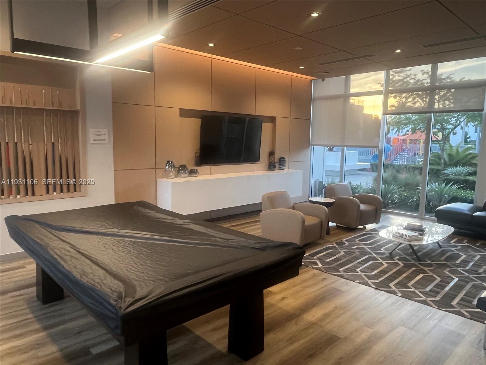 LANDMARK AT DORAL - Residential Lease