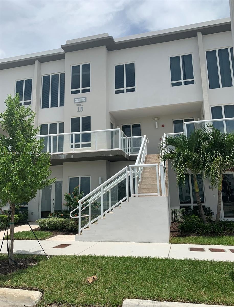 LANDMARK AT DORAL - Residential Lease