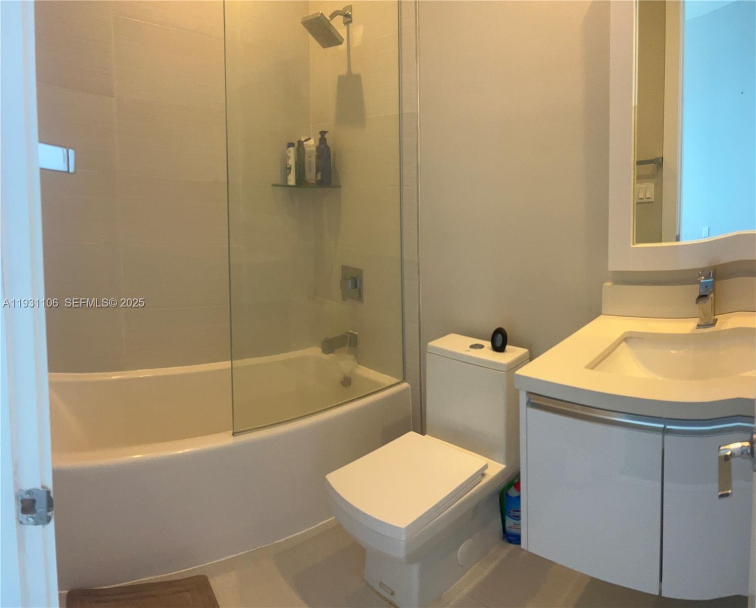 LANDMARK AT DORAL - Residential Lease