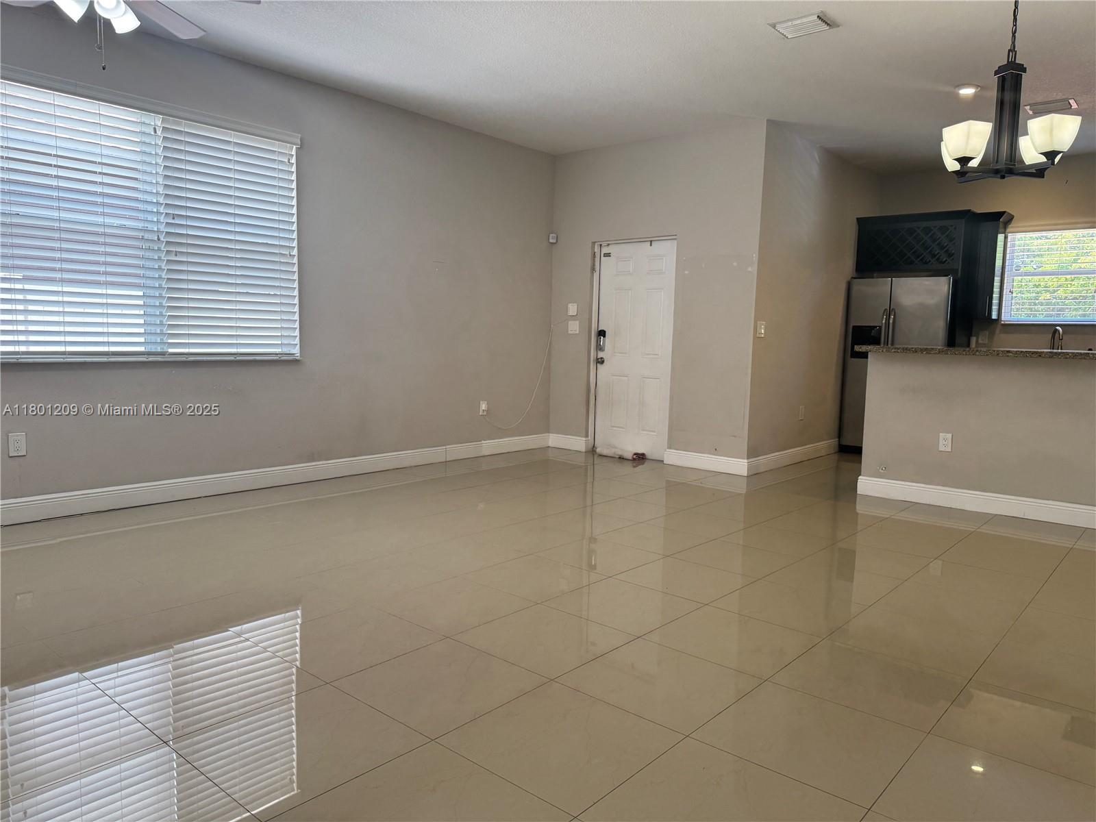 798 NE 43 ST
