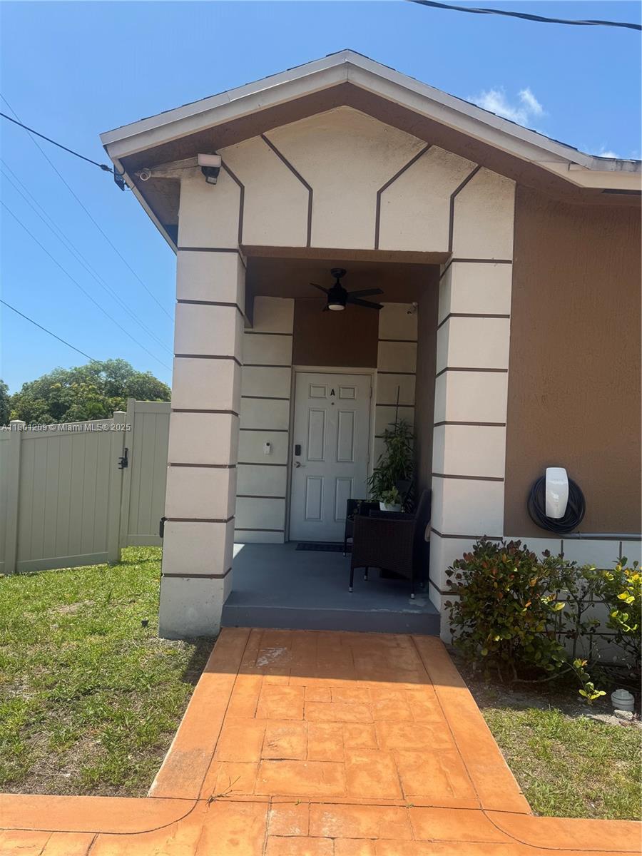 798 NE 43 ST