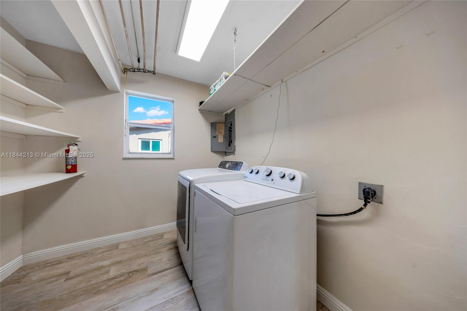 RINDONE ESTS - Residential