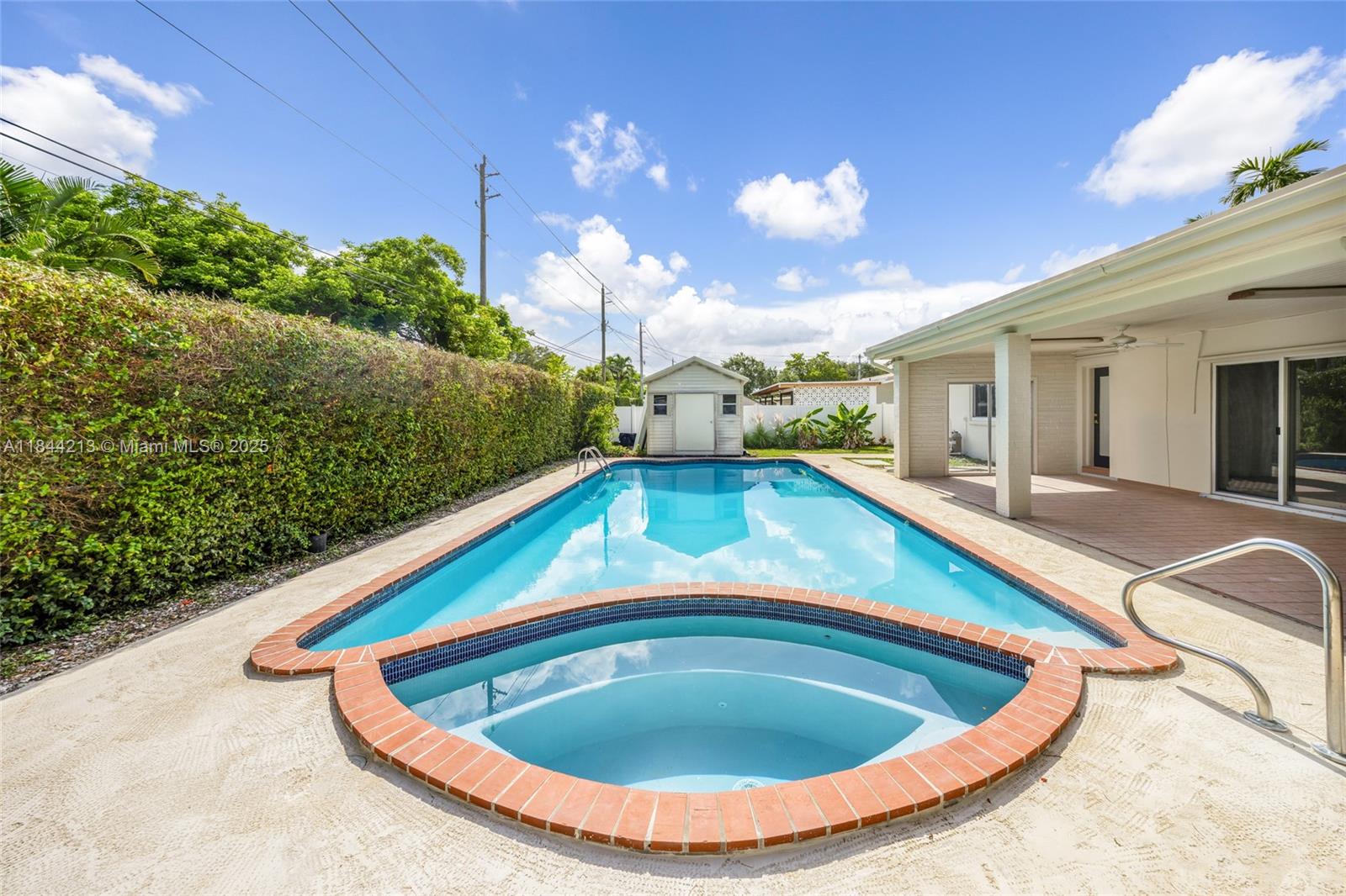 RINDONE ESTS - Residential