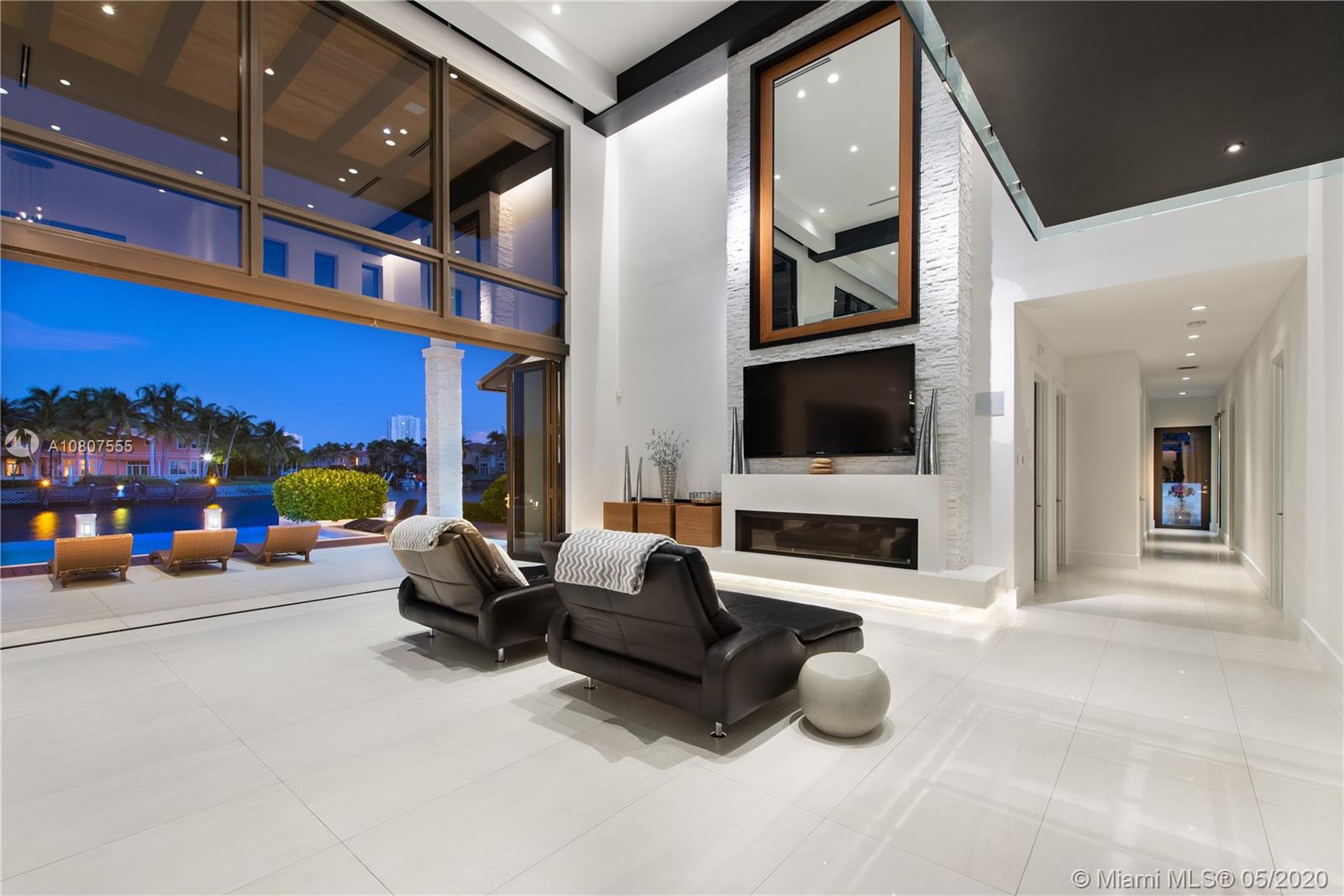 HOLLYWOOD GOLF ESTATES SE - Residential