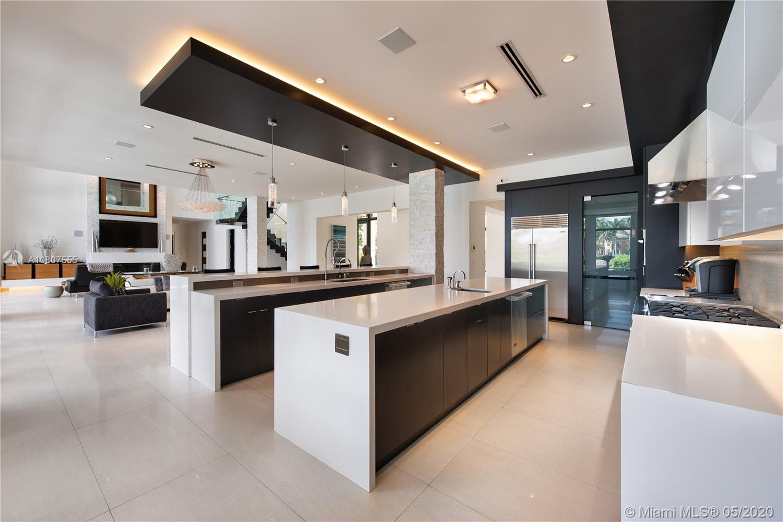 HOLLYWOOD GOLF ESTATES SE - Residential