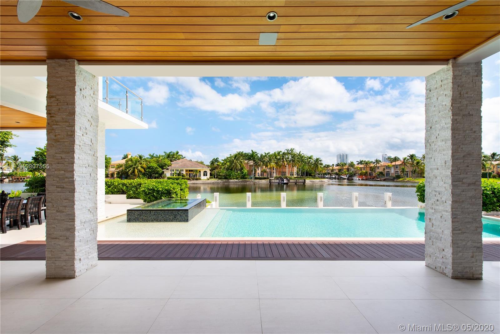 HOLLYWOOD GOLF ESTATES SE - Residential