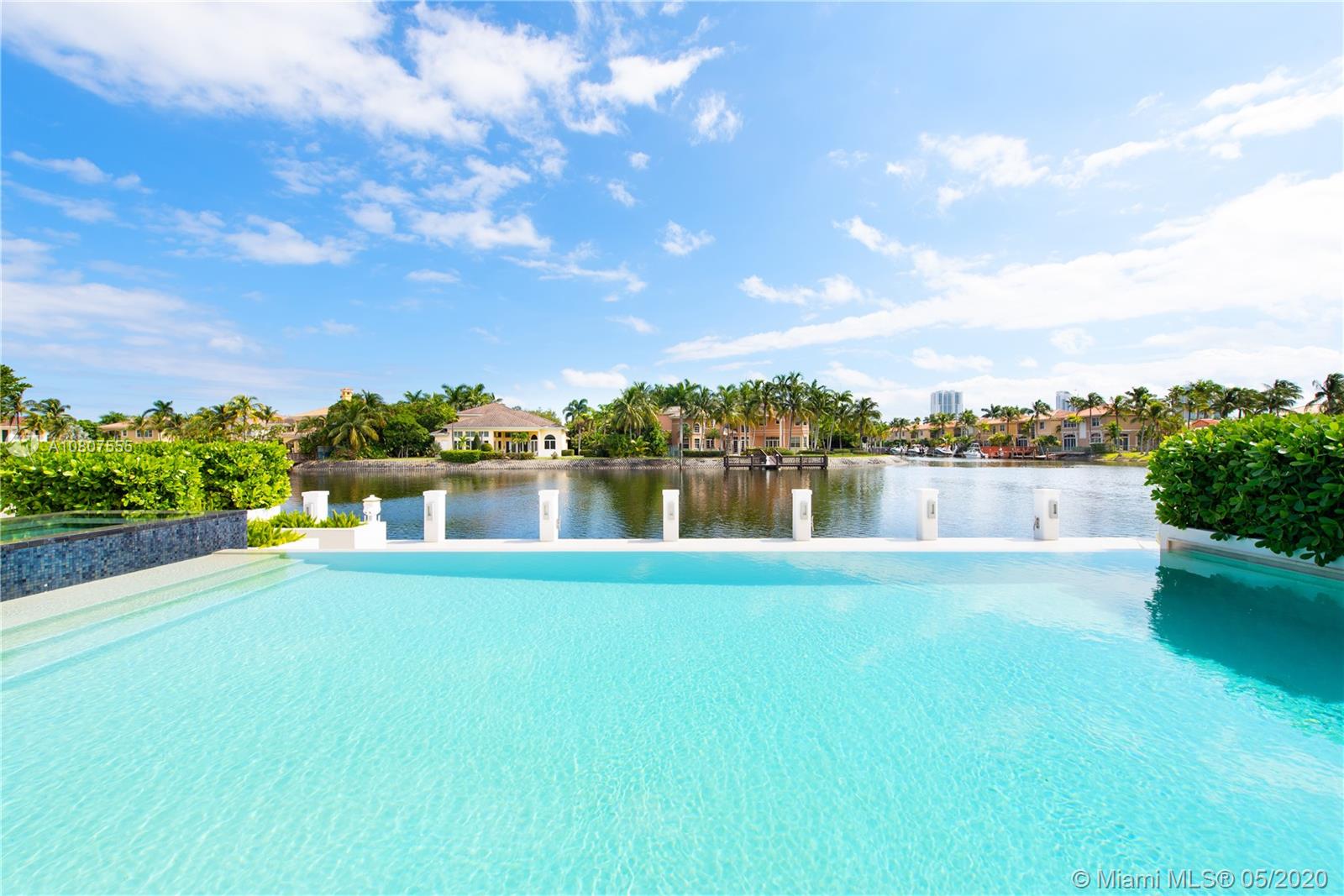 HOLLYWOOD GOLF ESTATES SE - Residential