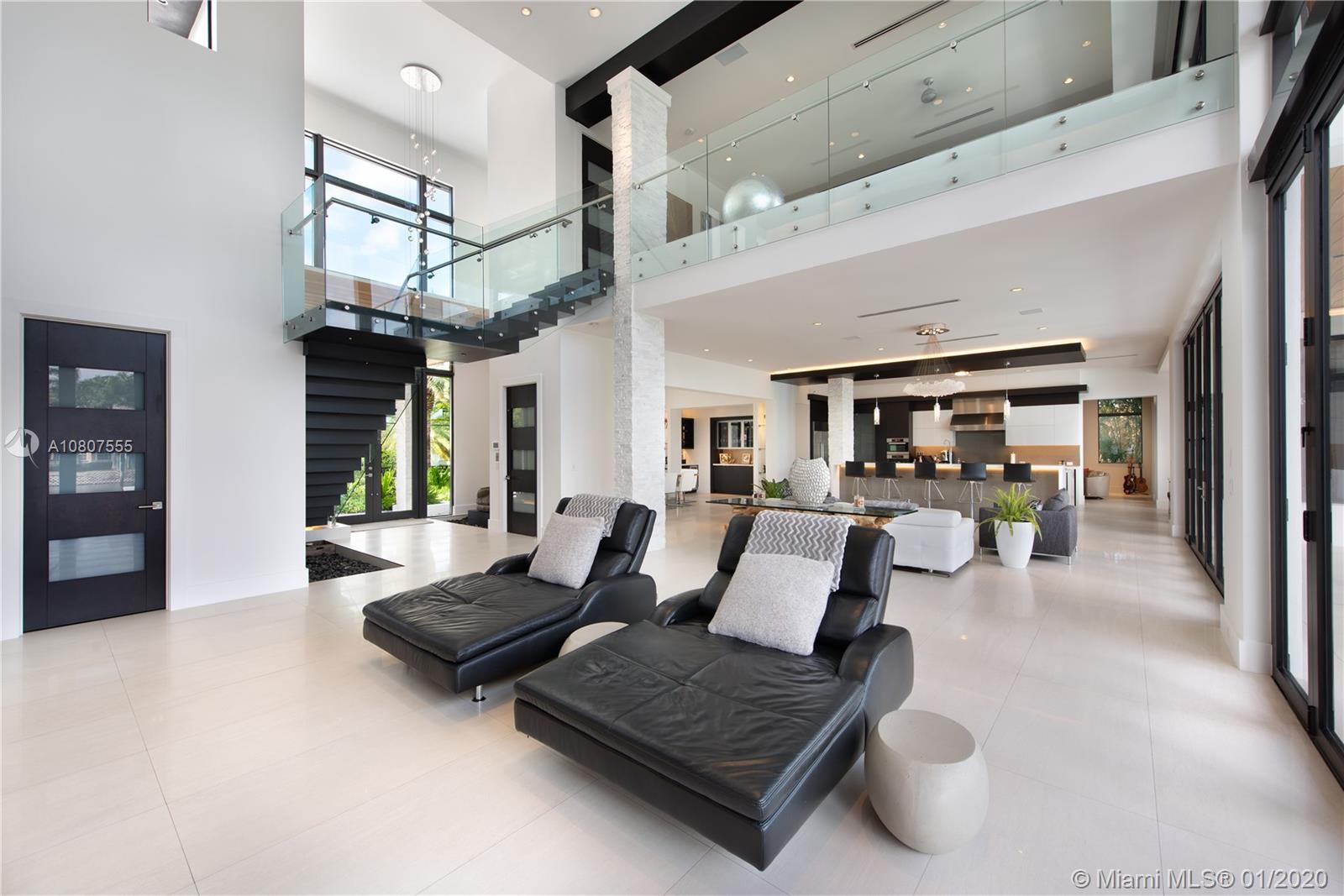 HOLLYWOOD GOLF ESTATES SE - Residential