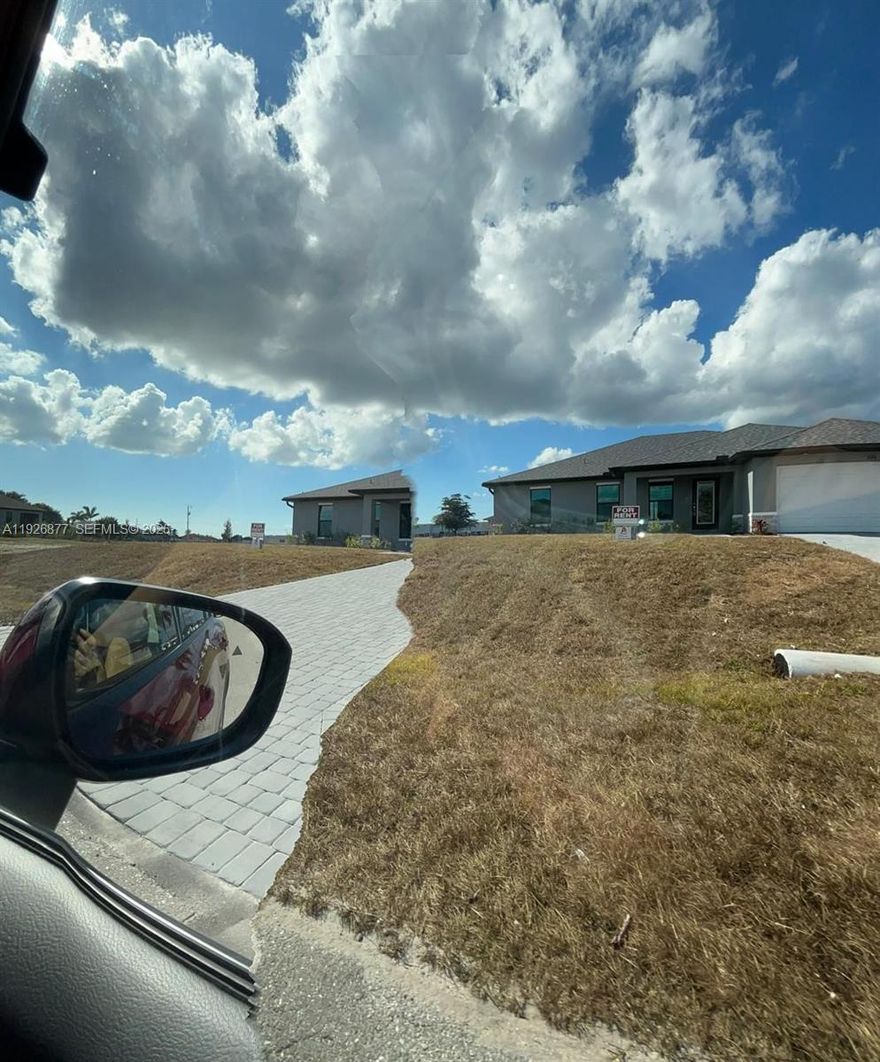 LAND FOR SALE, CAPE CORAL.