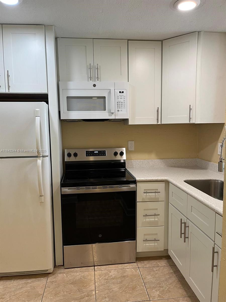 494 NW 165th St Rd C-403