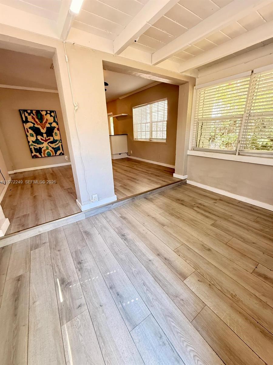 LAUDERDALE PARK 6-33 1/2 - Residential Lease