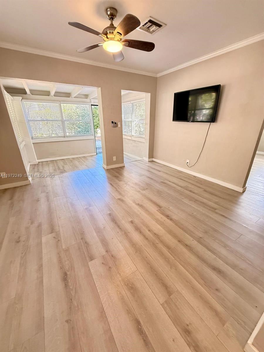 LAUDERDALE PARK 6-33 1/2 - Residential Lease