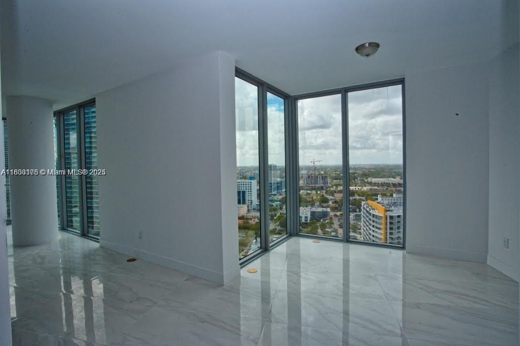 2900 NE 7th Ave 2209