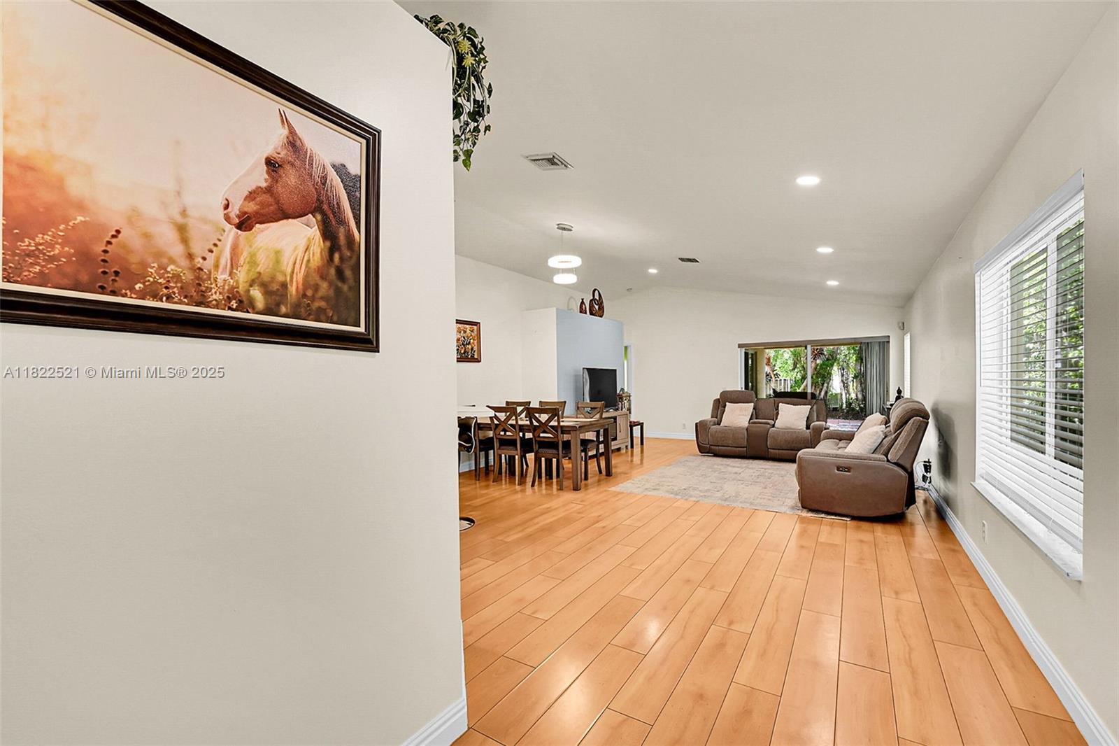 1347 Plumosa Way, Weston, FL, 33327/$675,000 3 1347 Plumosa Way