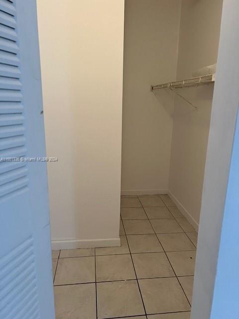 LAS BRISAS@ COUNTRY CLUB - Residential Lease
