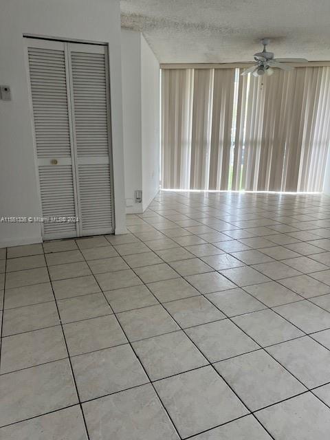 LAS BRISAS@ COUNTRY CLUB - Residential Lease