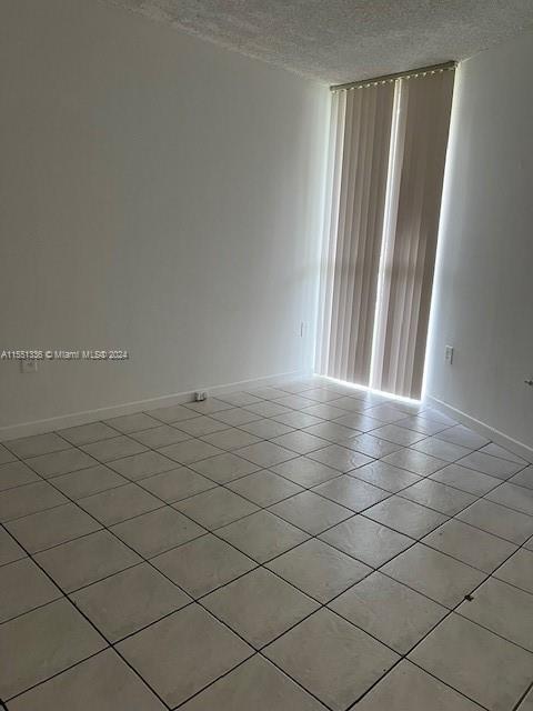 LAS BRISAS@ COUNTRY CLUB - Residential Lease