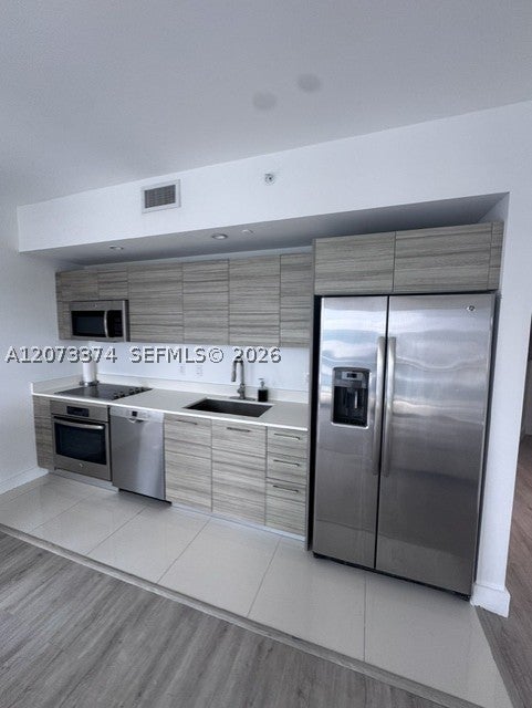 121 NE 34th St 1001
