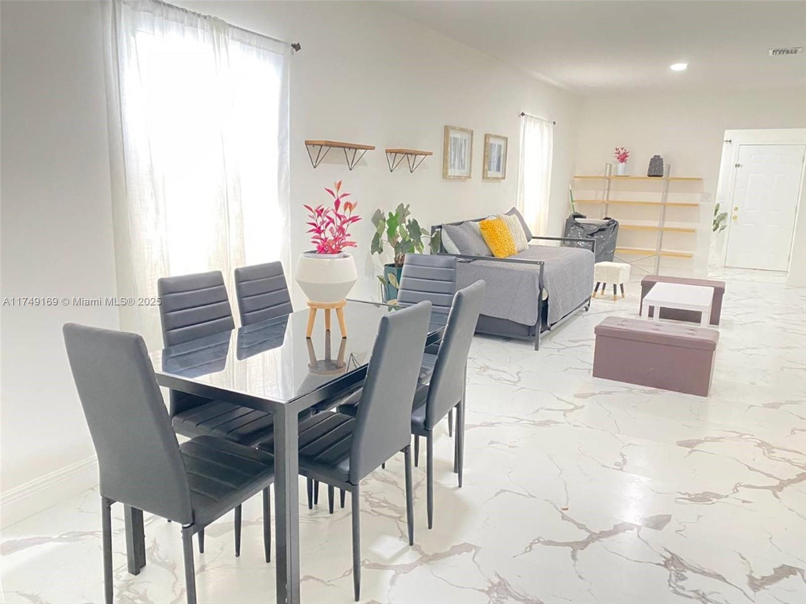 NORTH LIBERTY CITY - Residential Lease