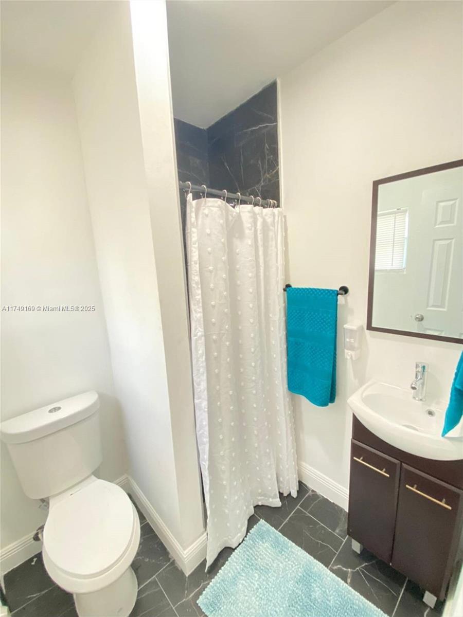 NORTH LIBERTY CITY - Residential Lease