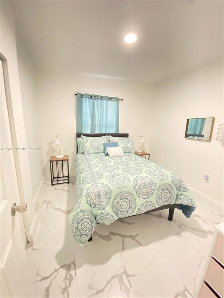 NORTH LIBERTY CITY - Residential Lease