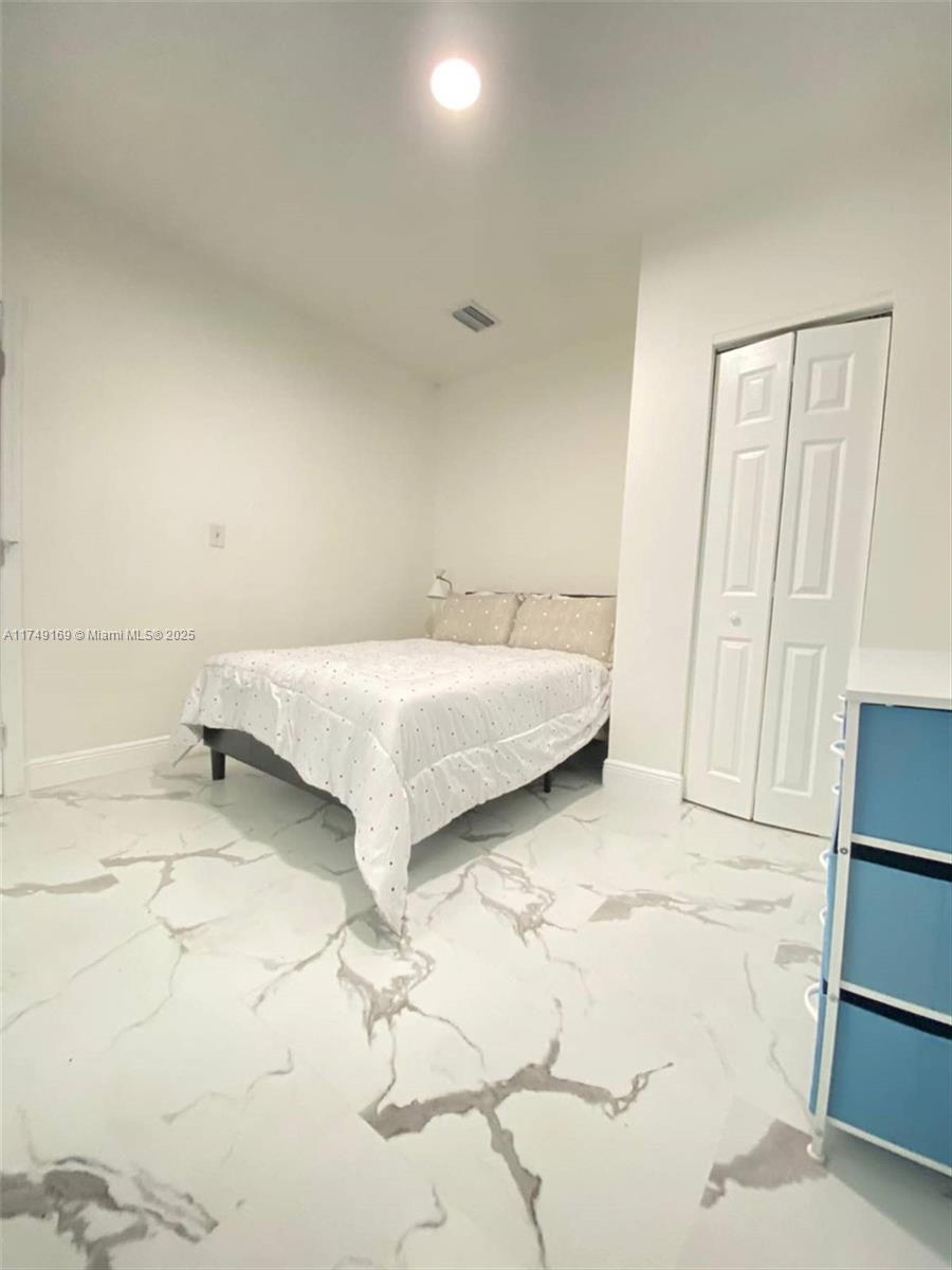 NORTH LIBERTY CITY - Residential Lease