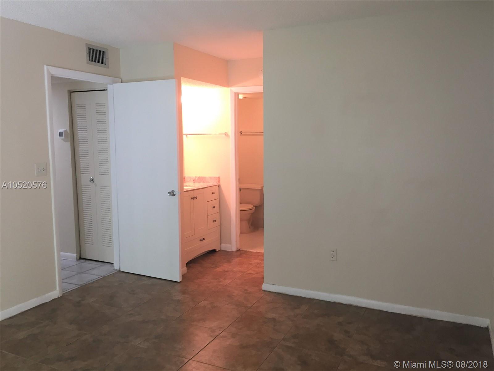 LE CLUB AT OLD CUTLER CON - Residential Lease