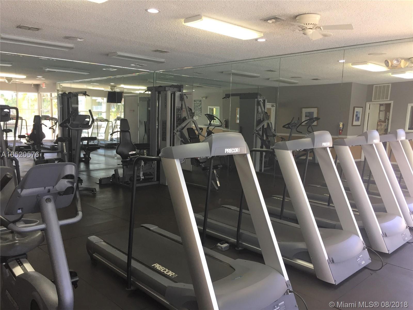 LE CLUB AT OLD CUTLER CON - Residential Lease