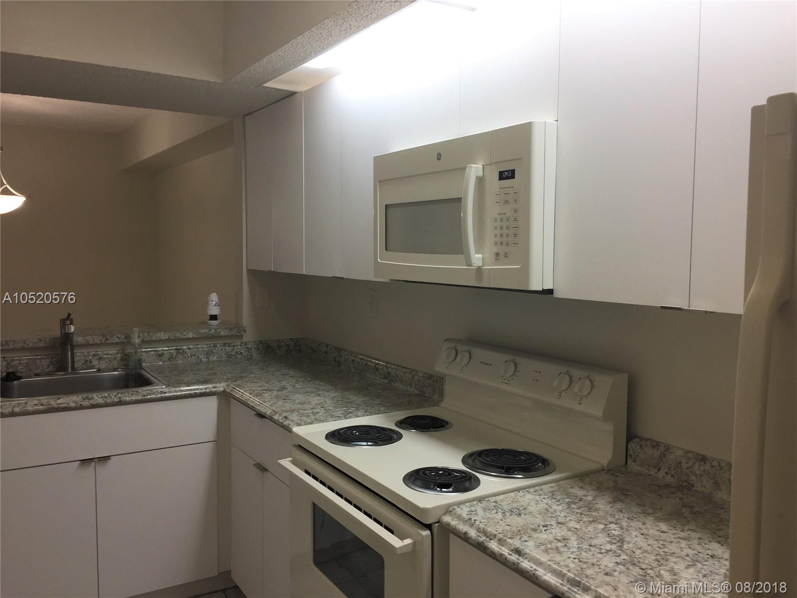 LE CLUB AT OLD CUTLER CON - Residential Lease