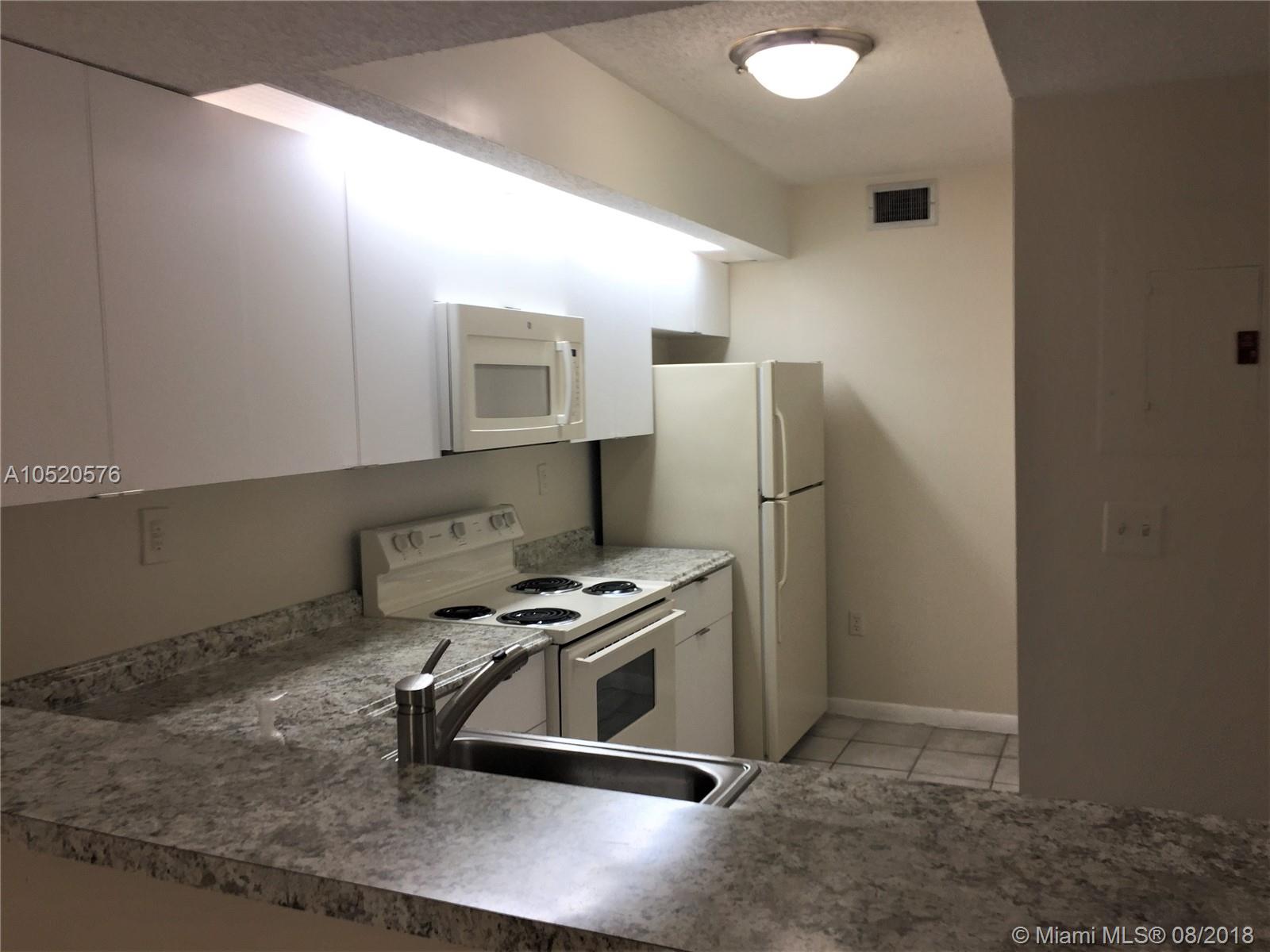 LE CLUB AT OLD CUTLER CON - Residential Lease