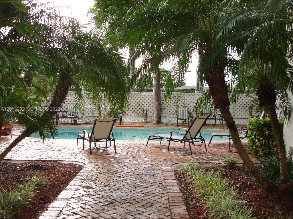 COCO IBIZA CONDOMINIUM - Residential Lease