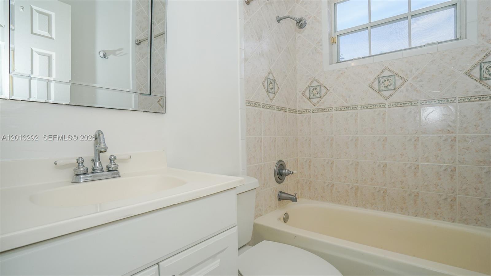 COCO IBIZA CONDOMINIUM - Residential Lease
