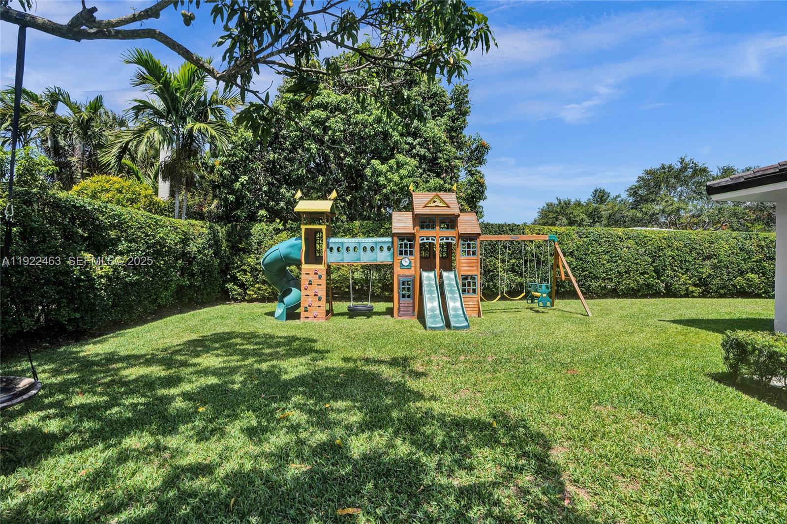 ROYAL PALM HARBOR 1ST ADD - Residential Lease