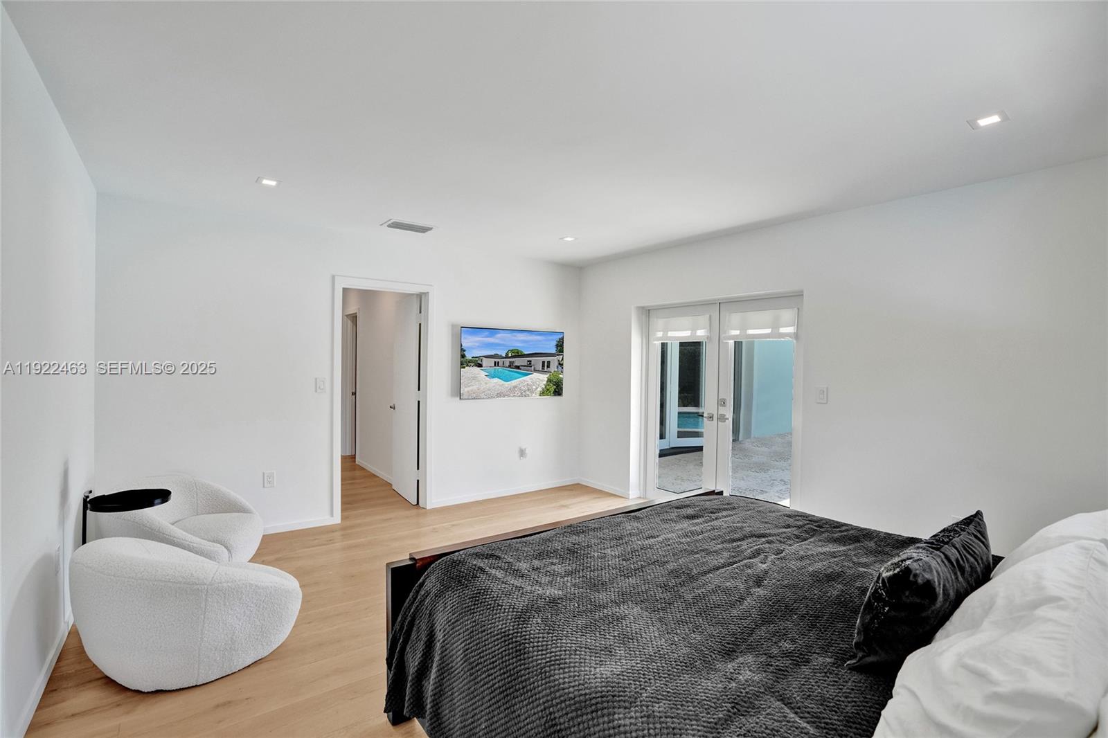 ROYAL PALM HARBOR 1ST ADD - Residential Lease