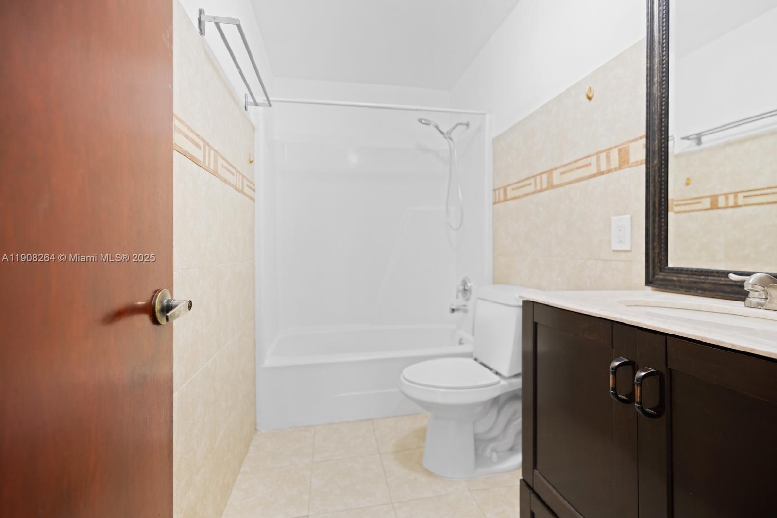 JUNIPER AT THE HAMMOCKS - Residential