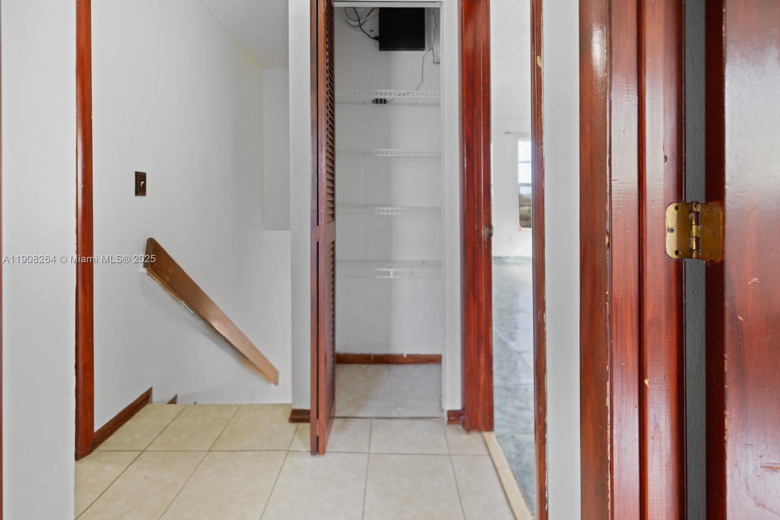 JUNIPER AT THE HAMMOCKS - Residential