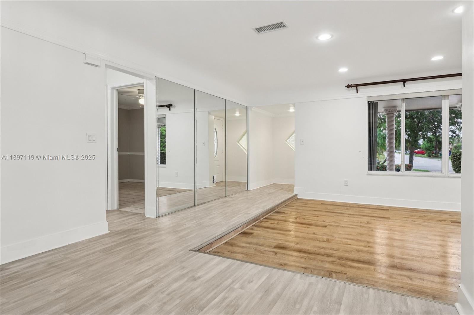 MIRAMAR ISLES SEC 7 - Residential