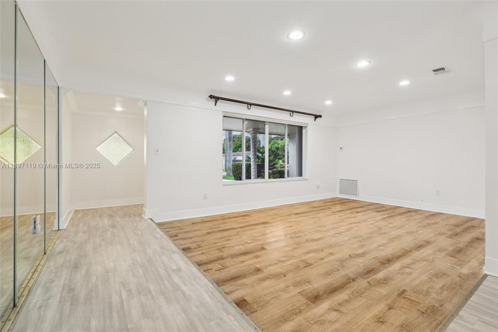MIRAMAR ISLES SEC 7 - Residential