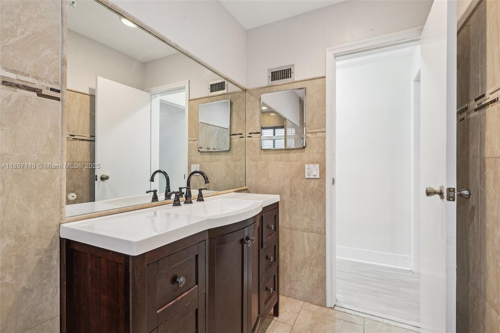 MIRAMAR ISLES SEC 7 - Residential