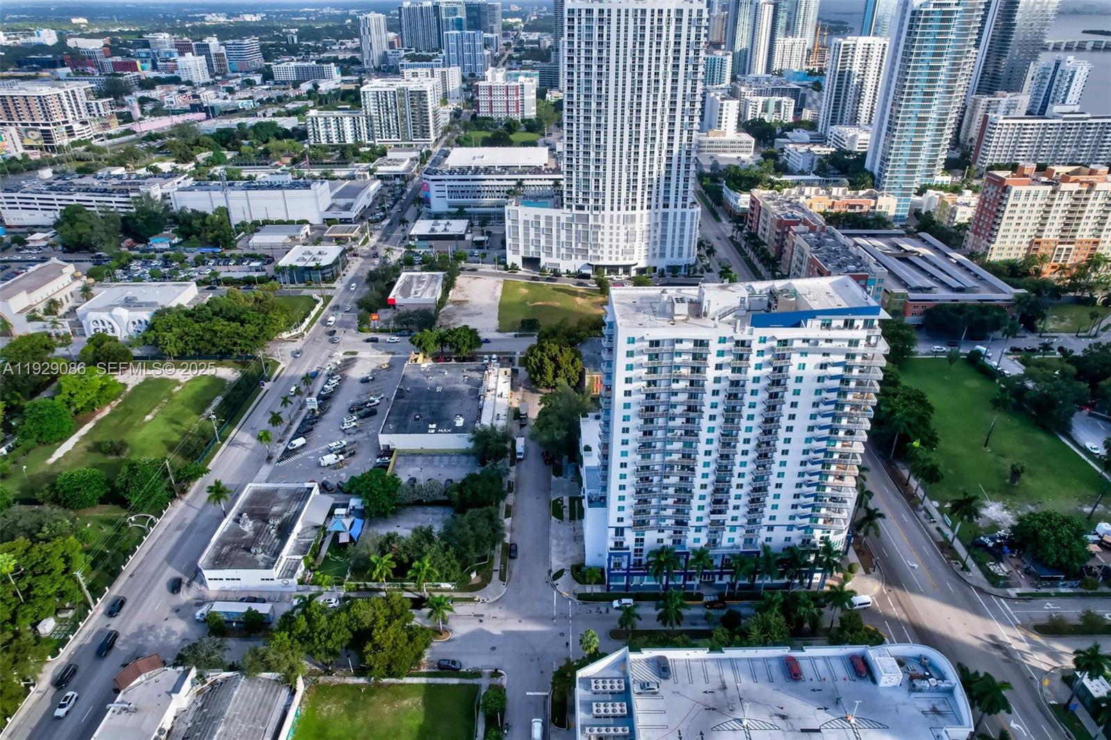 1800 BISCAYNE PLAZA CONDO - Commercial Sale