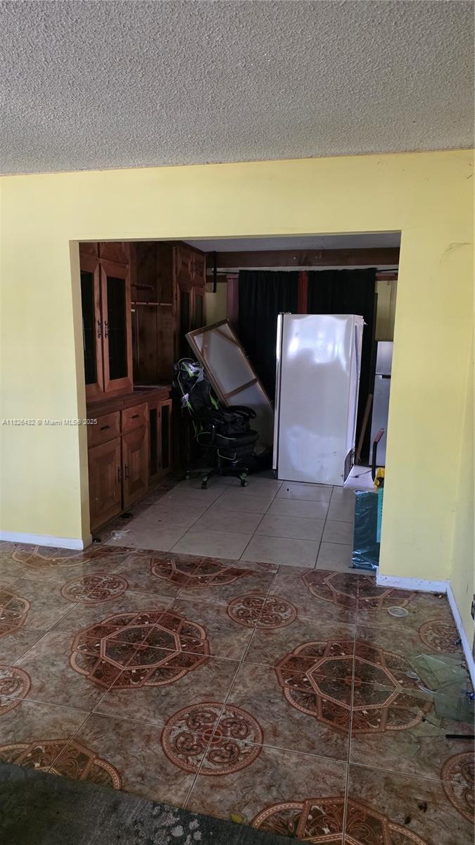 9723 SW 3rd St, Boca Raton, FL, 33428/$374,900 2 9723 SW 3rd St