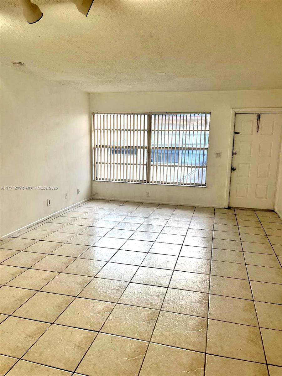 ORANGE TREE OF CORAL SPRI - Residential