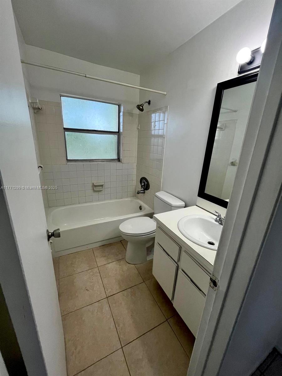 ORANGE TREE OF CORAL SPRI - Residential