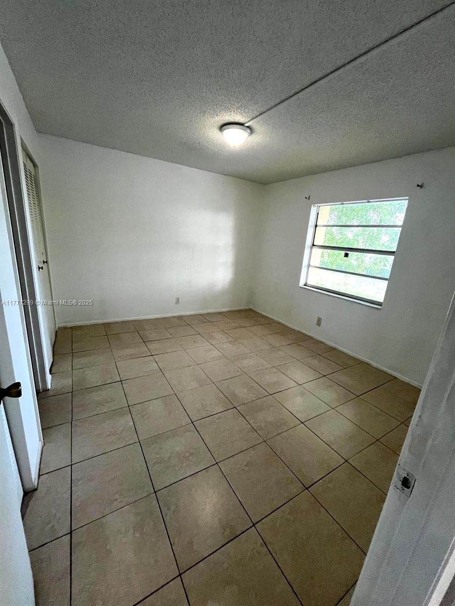 ORANGE TREE OF CORAL SPRI - Residential