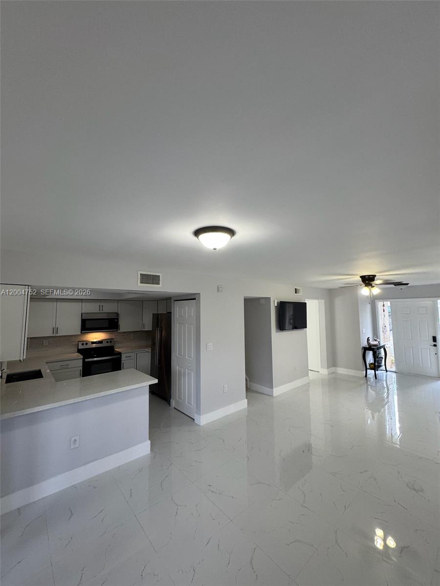 FLAMINGO GARDENS PHASE FO - Residential