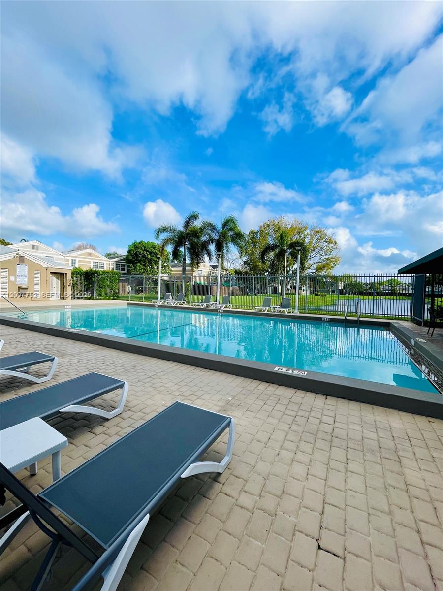 FLAMINGO GARDENS PHASE FO - Residential