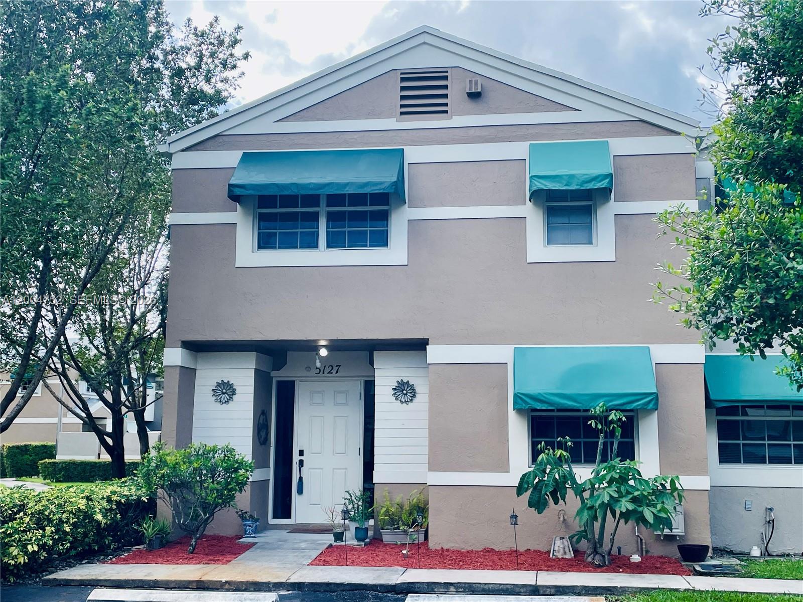 FLAMINGO GARDENS PHASE FO - Residential