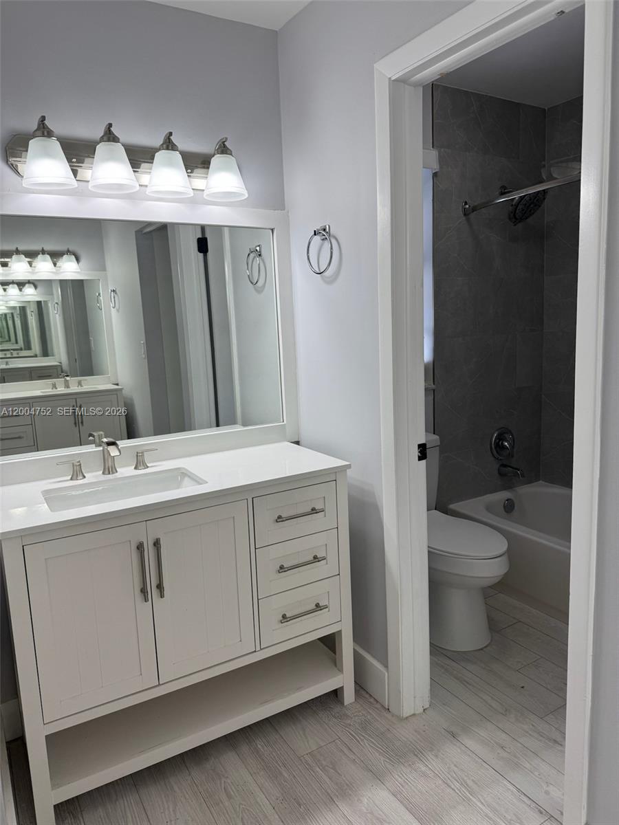 FLAMINGO GARDENS PHASE FO - Residential